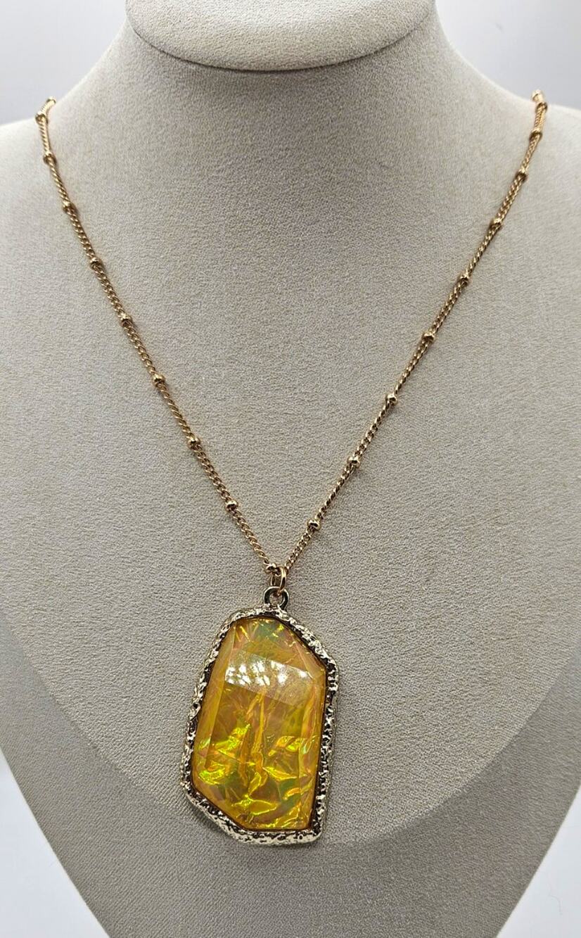 Natasha NWT Gold Tone Iridescent Faux Opal Statement Pendant Necklace 28"